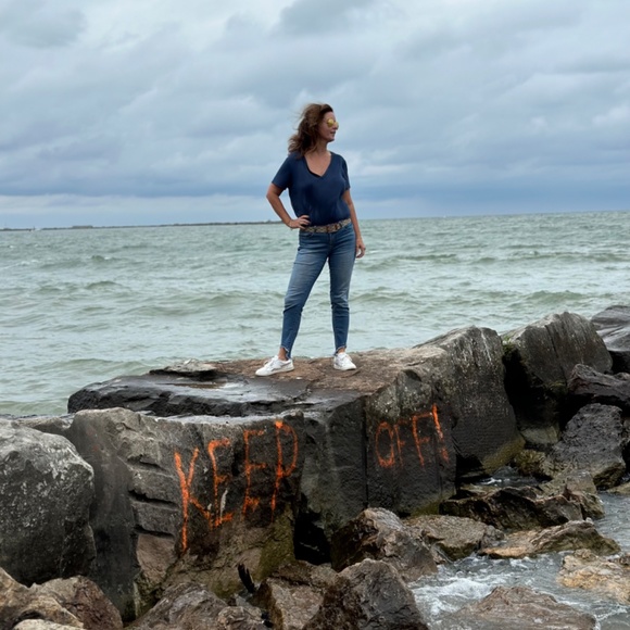 Meet your Posher, Heather - Picture 3 of 3